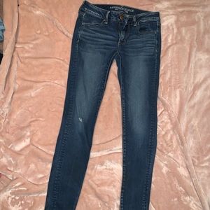 american eagle dark wash jeans (5)